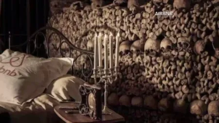 Oferta de Halloween: Cum poti castiga o noapte de cazare in cel mai mare cavou din lume