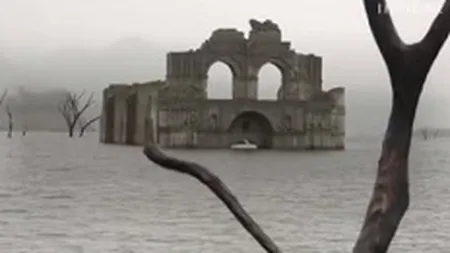 Misterele templului care reiese la suprafata dupa mai multe decenii sub apa