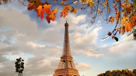 Paravion.ro: Românii mai merg spre Paris doar în interes de business, deși vacanțele s-au ieftinit cu 25% în ultima săptămână