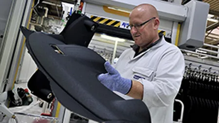 Francezii de la Faurecia angajeaza 600 de persoane la noua fabrică de tapițerie auto de la Râmnicu Vâlcea