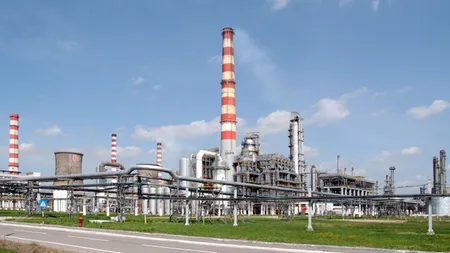 Reuters: Rafinăria Petrotel din România va prelucra țiței iranian