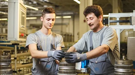 Daimler lanseaza productia cutiilor de viteze automate cu noua trepte in Romania