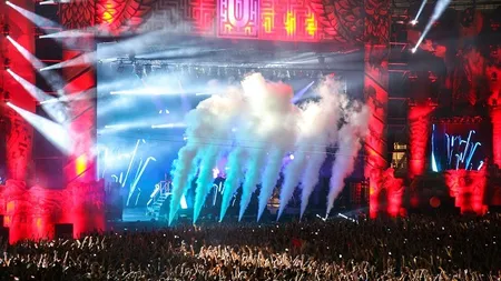 Dragoni formați din constelații, meduze cosmice și ființele intergalactice, la Untold Festival