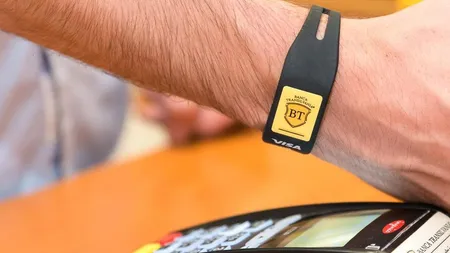 Premieră în România: BT lansează brățara contactless