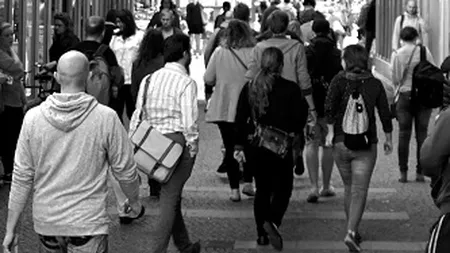 8 din 10 romani cred ca platile electronice pot combate economia gri