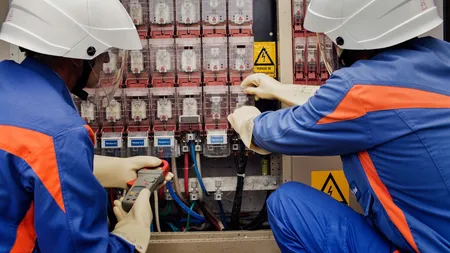 Multinationalele isi formeaza specialisti de pe bancile scolii. Sistem dual pentru electricieni la un colegiu din Bucuresti