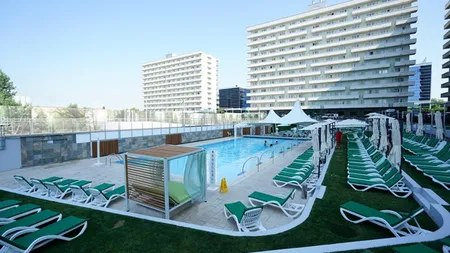 Prima piscina inconjurata de o pista de alergare dintr-un complex de birouri din Romania FOTO