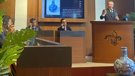 Cum a ajuns o vază chinezească evaluată inițial la 2.000 de euro să se vândă cu 8 milioane de euro