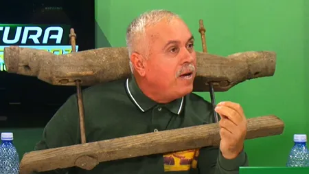 Un lider al fermierilor a protestat cu jugul la gât într-o emisiune tv: „Politicienii ne condamnă la sclavie”