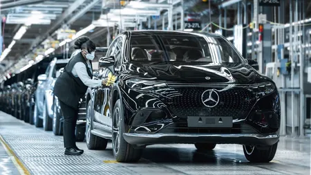 Mercedes reduce utilizarea gazului natural în fabricile companiei din Germania și pariază pe energia eoliană