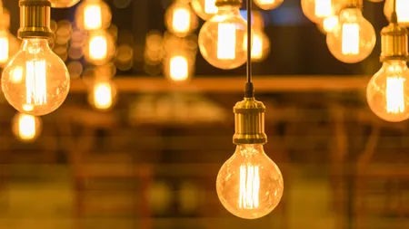 Primele tichete din programul ”Rabla pentru becuri” ar putea fi eliberate de săptămâna viitoare. Actul normativ a intrat în circuitul de avizare interministerială