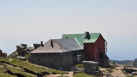 Incredibil! Cabana Babele a fost scoasă la vânzare! Ce preț trebuie să scoată un român pentru a achiziționa pensiunea de pe platoul Bucegi