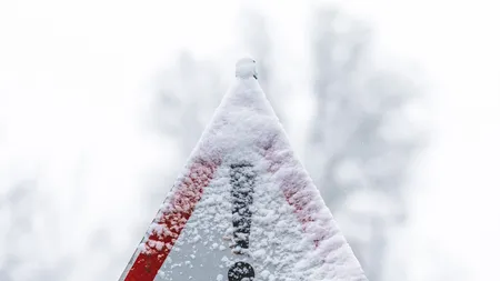 CNAIR lansează o nouă avertizare pentru șoferi! Sector de drum intens circulat de turiști, închis astăzi din cauza zăpezii