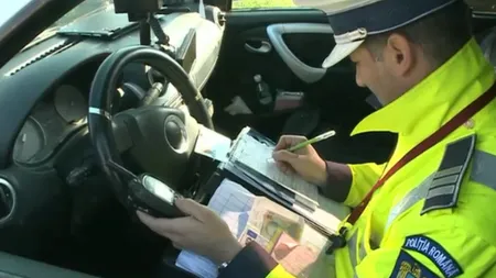 Polițiștii rutieri se amendează între ei! Peste 30% dintre agenții de circulație au rămas fără permis de conducere