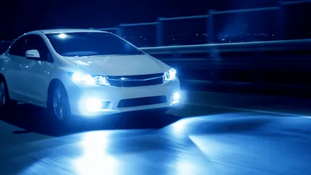 Codul Rutier 2022: Ce obligație vor avea șoferii cu privire la folosirea luminilor