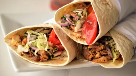 Vrei shaormeria ta? Cât te costă să iei franciza pentru Shaormeria Băneasa