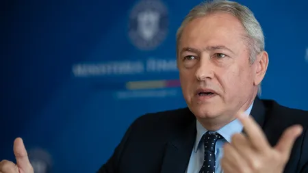 Angajații de la stat ar trebui plătiți în funcție de performanță. Șeful ANAF: „De ce să-mi asum eu riscuri foarte mari, când colegul meu care stă mai mult la cafea pe hol ia același salariu ca și mine?”