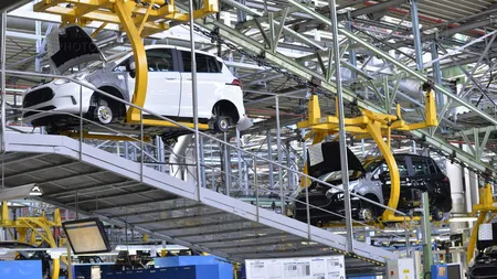 Criza economică nu afectează piața financiară. Producția națională de autoturisme a crescut cu 27,7% în 2022