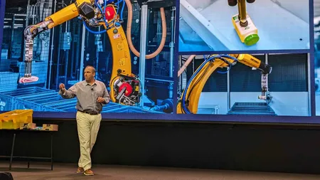 Robotul care va lăsa șomeri sute de mii de oameni care lucrează în depozitele Amazon! Cum vrea cea mai mare corporație din lume să scape definitiv de problema factorului uman