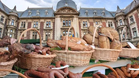 Produse tradiționale la târgul din curtea Ministerului Agriculturii! Vizitatorii se pot delecta cu tocan, sloi şi pastramă de oaie  sau bulz ciobănesc