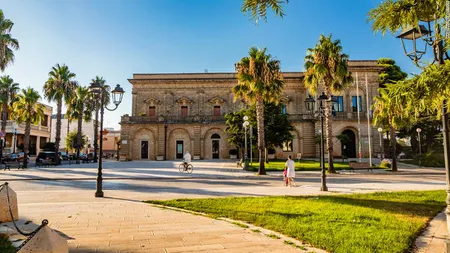 Primești 30.000 de euro ca să te muți în acest oraș din Italia și să locuiești într-o casă din centrul istoric