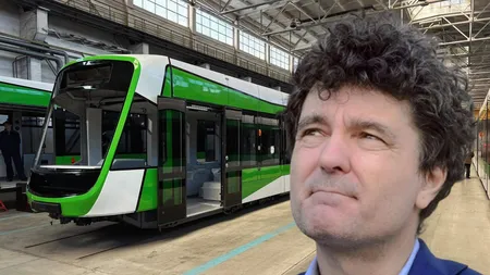 Noile tramvaie de la Astra Imperio au fost plimbate prin București pentru ultimele teste. Nu se știe când vor fi puse în circulație, așa că bucureștenii încă se înghesuie în vechile epave