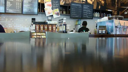 Efectele negative ale impozitării bacșișului în România. Adrian Negrescu, analist econonomic: E o decizie proastă! Nu este exclus să asistăm la un exod în masă către alte domenii!