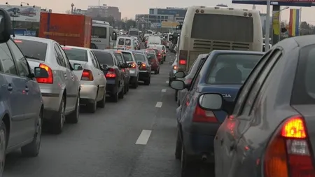 Trafic de coșmar pe DN1. Românii pleacă la munte, în ciuda vremii severe