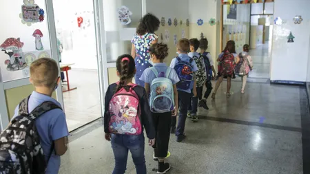 Cu cât cresc salariile profesorilor în 2023. Bugetul Educaţiei de anul viitor, cel mai mic din istoria recentă