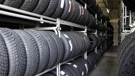 Amenzi de 3.000 de lei pentru șoferii fără cauciucuri de iarnă chiar dacă nu ninge! Care sunt condițiile în care legea te obligă să schimbi anvelopele!