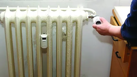 Primăria Sectorului 5 îi sfătuiește pe bucureștenii care nu au avut apă caldă și căldură să-și ceară banii înapoi de la Termoenergetica. Baza legală se află în contract!