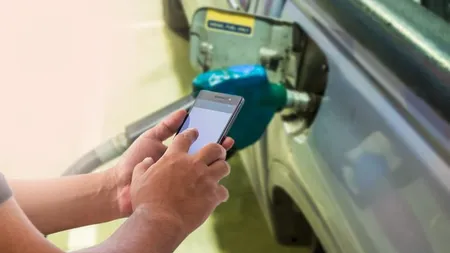 Cât trebuie să scoată, astăzi, românii din buzunare pentru un plin de benzină sau motorină