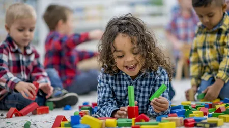 Copiii din România, expuși riscului de moarte în orice moment! Protecția Consumatorului a emis alertă după alertă