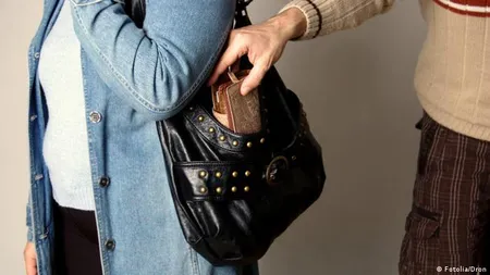 ATENȚIE! O nouă metodă de furt câștigă teren. Un bărbat din Huedin a rămas deja fără 2000 de lei