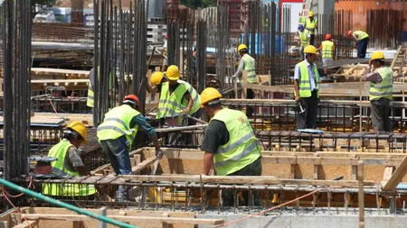 România este acuzată că exploatează muncitorii străini care acoperă, de fapt, lipsa de forță de muncă. Ce trai duc asiaticii și nepalezi