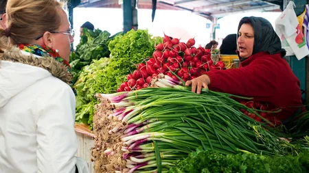 Legumicultorii sunt profund afectați de creșterea prețurilor provocată de inflație. „Livrăm roşii cherry la 250 de grame, în caserolă, care costă 9,5 lei plus TVA”