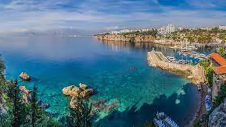 Antalya este în plin sezon chiar și în extrasezon și așteaptă românii cu brațele deschise. Cât costă un sejur all inclusive de cinci zile