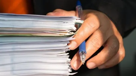 S-a modificat sistemul de asigurări sociale. Ce de întâmplă cu românii care nu au contract de muncă