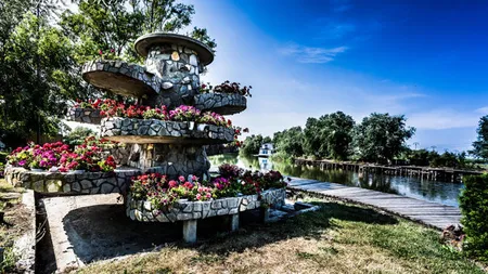 Saint Tropez de România! Noua stațiune de poveste, unde poți ajunge doar cu barca