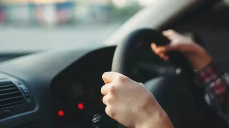 Permis de conducere la 17 ani. Ce alte modificări importante ale Codului Rutier mai propune Comisia Europeană