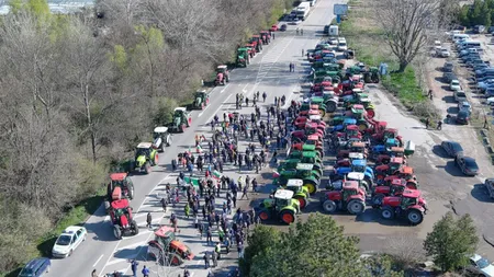 Vama Giurgiu, blocată pe ambele sensuri din cauza protestelor! Fermierii bulgari au ieșit în stradă
