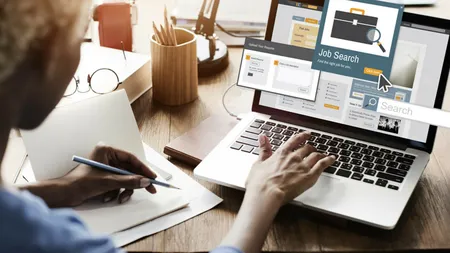 Românii reîncep să caute joburi part-time şi de weekend. Sunt 30.000 de joburi disponibile