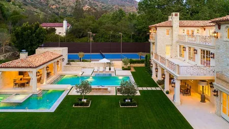 STUDIU: Piscinele, grădinile și mașinile celor bogați provoacă crize de apă în toată lumea