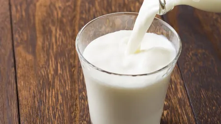 Cât va costa laptele din magazine. Consiliul Concurenței intervine în acordul dintre retaileri și producători. Petre Daea: „Lăcomia nu e bună, indiferent unde se află şi cine o aplică”