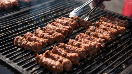 Nimeni nu a știut! Ce conțin micii la caserolă vânduți la Kaufland, Carrefour sau Auchan