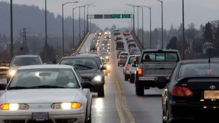 Schimbări peste schimbări în Codul rutier. Toți șoferii trebuie să știe condițiile în care se va putea aplica!