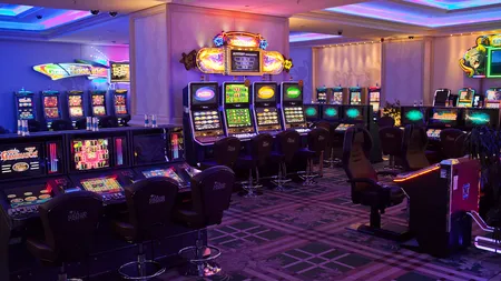 Jaf la ziua mare într-un cazino din România! Cum a fost păgubit un neamț de 58.000 de euro de un cuplu din Galați