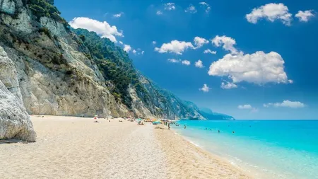 De câți bani ai nevoie pentru un concediu în Grecia în 2023. Prețul incredibil cerut pentru un sejur de 5 nopți în Lefkada