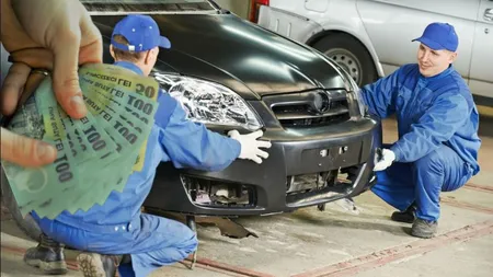 Cât câștigă un tinichigiu auto în 2023. Aproape 3.000 de posturi sunt libere pentru acest job