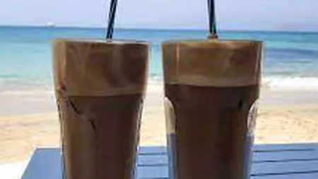 Turiștii se întâlnesc cu situații tot mai neplăcute pe litoralul românesc. Cu ce s-a confruntat o femeie când și-a comandat un frappe